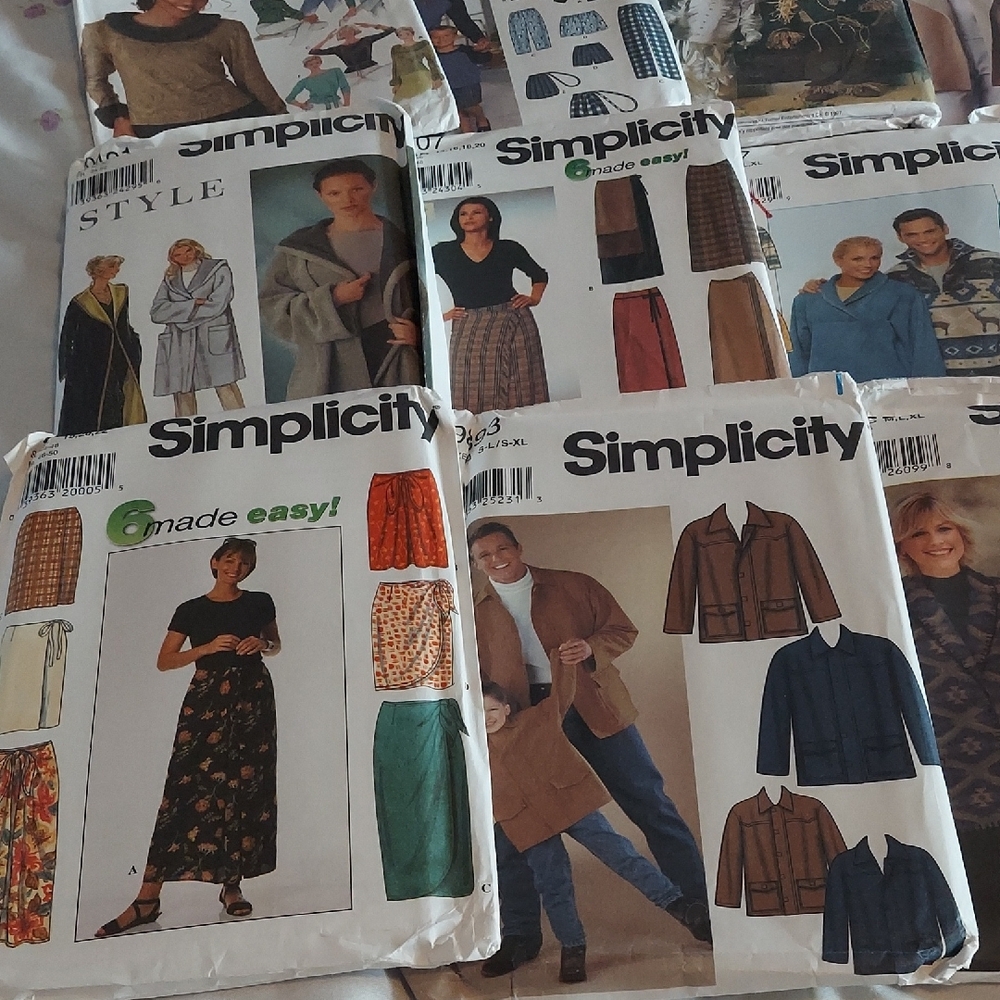 Simplicity Vintage Sewing Pattern Collection #4 - Picture 8 of 11